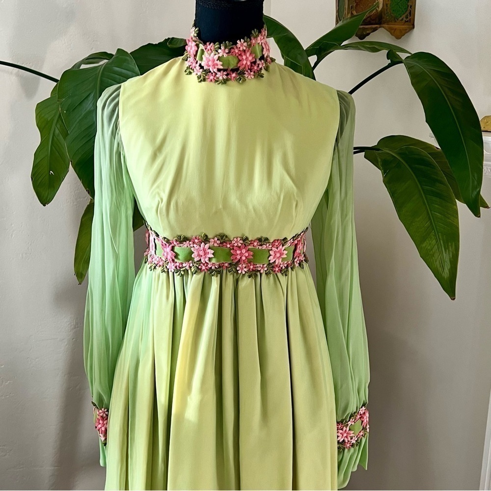 Vintage Light Green Chiffon & Taffeta Maxi Handmade Dress - Picture 2 of 16